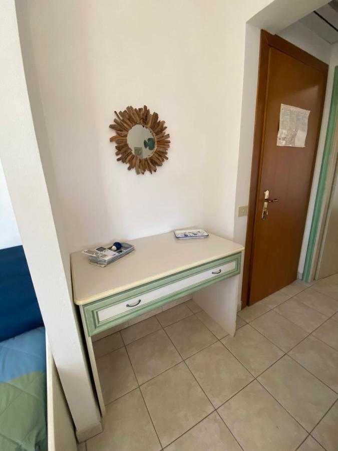 Hotel Due Torri Porto Azzurro Eksteriør billede