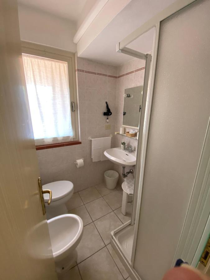 Hotel Due Torri Porto Azzurro Eksteriør billede