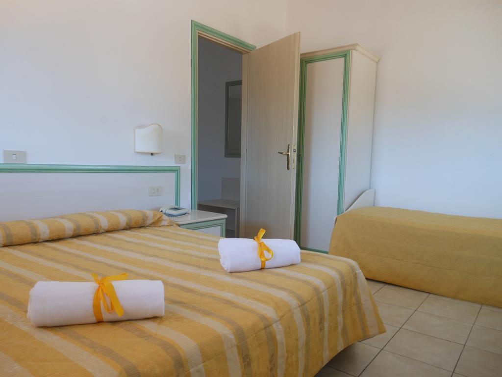 Hotel Due Torri Porto Azzurro Eksteriør billede