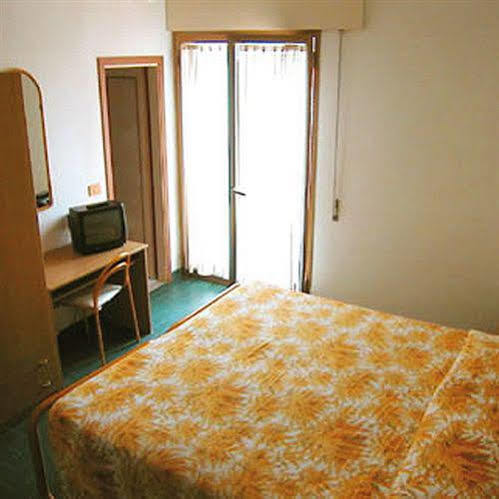 Hotel Due Torri Porto Azzurro Eksteriør billede